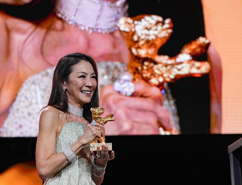 “这不是终点”，杨紫琼获柏林电影节终身成就奖