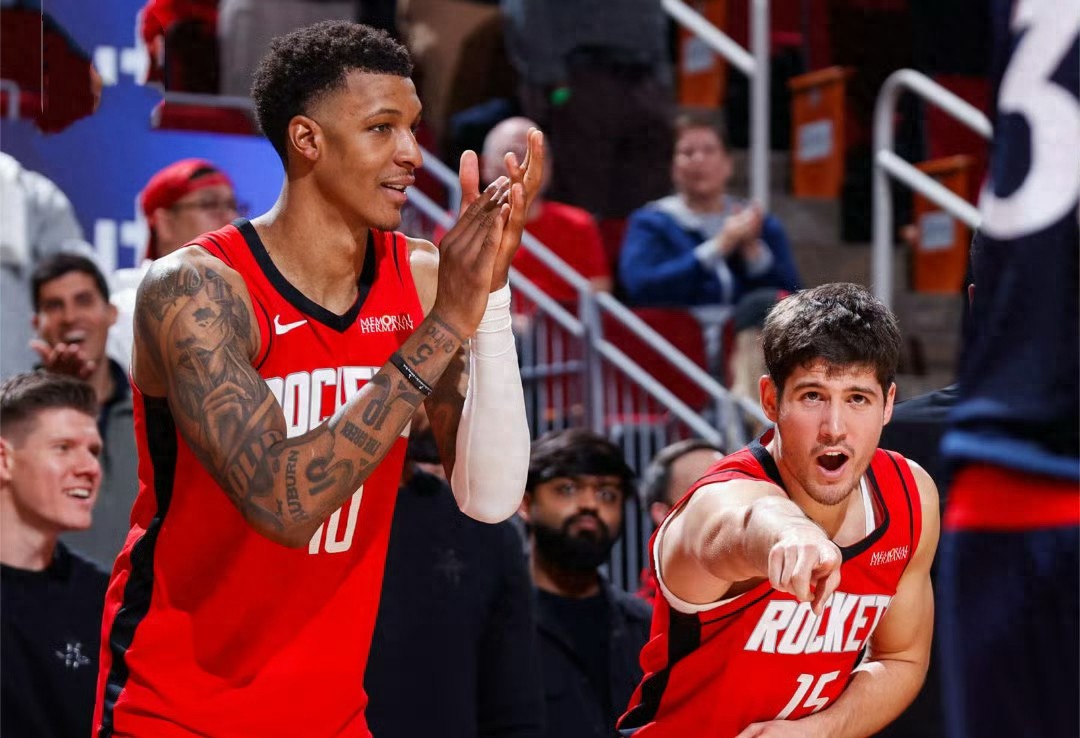 2次绝杀被弃用，谢泼德17+4未获信任 火箭队被逆转 申京罚球成难题