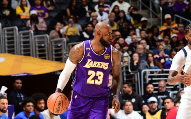 詹皇霸气回应41岁砍三双:我仍能高水平打多个赛季