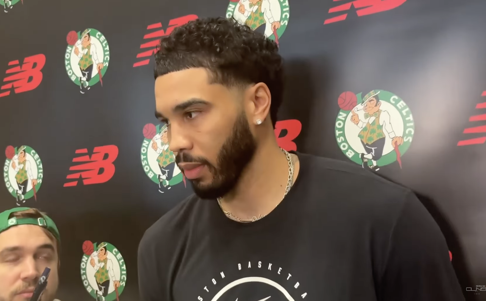 塔图姆:我仍在考虑本赛季是否复出,最重要的是百分之百健康