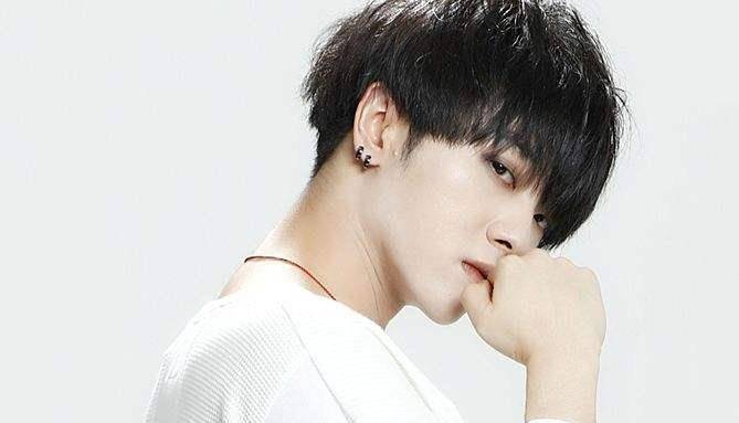 “音乐魔王”华晨宇,走上了自己的音乐路,为什么没人欣赏他?