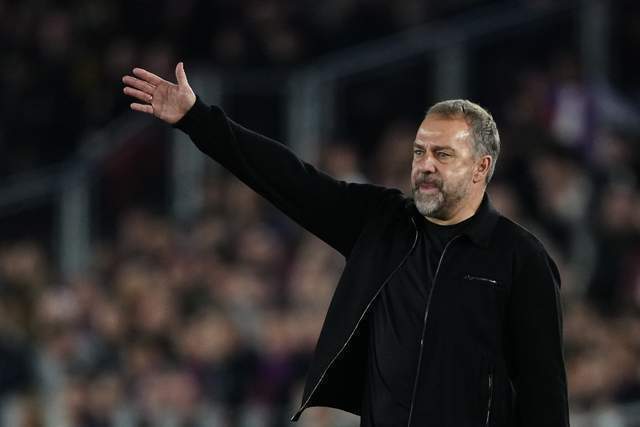 复盘巴萨0-4马竞：没有佩德里混乱无比，弗里克战术到底是啥