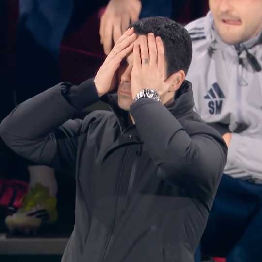 阿森纳1比1战平布伦特福德，领先优势缩至4分，马丁内利错失绝杀