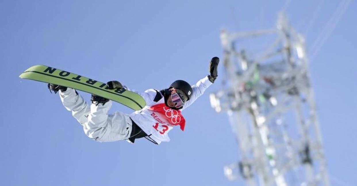 飞行高飘，动作流畅，蔡雪桐米兰冬奥单板滑雪女子U型场地技预赛暂列第2名