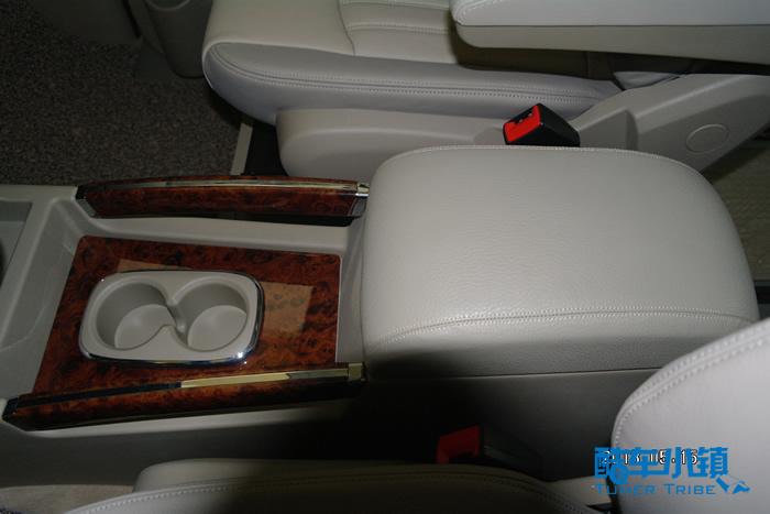 酷车坊座椅改装奔驰唯雅诺-案例-酷车小镇