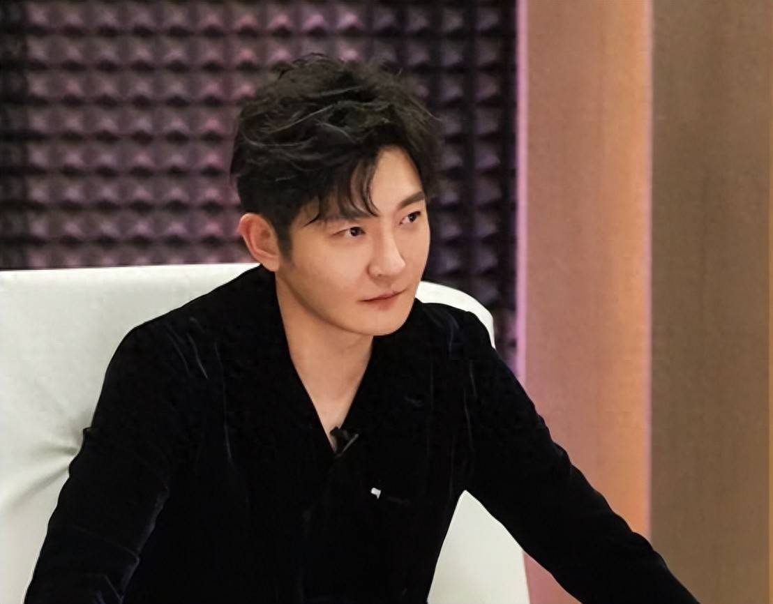 外界定义郭京飞的表演赛道,他强势反驳,小人物角色也另有深意