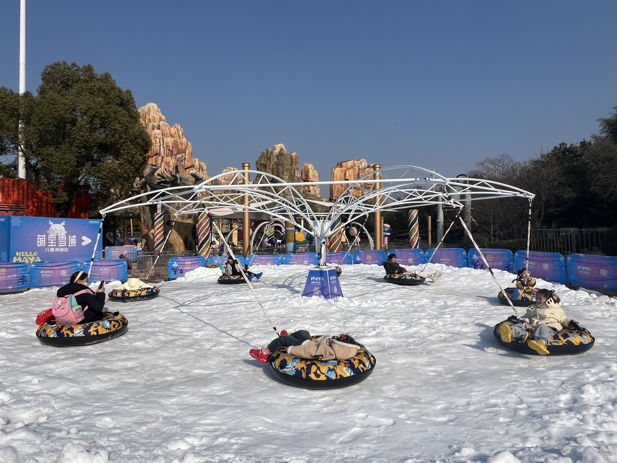 上海瑪雅海灘水公園成功實現了從「水」到「雪」的創造性轉化。受訪者供圖