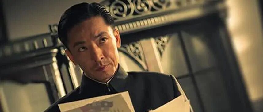 中央戏剧学院表演系主任王鑫，主动投案，曾出演《大江大河》《风筝》《无问西东》