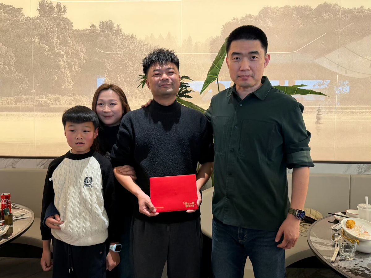 李想到浙江海盐请救轻生女子的理想车主吃饭：谢谢你，也为你骄傲