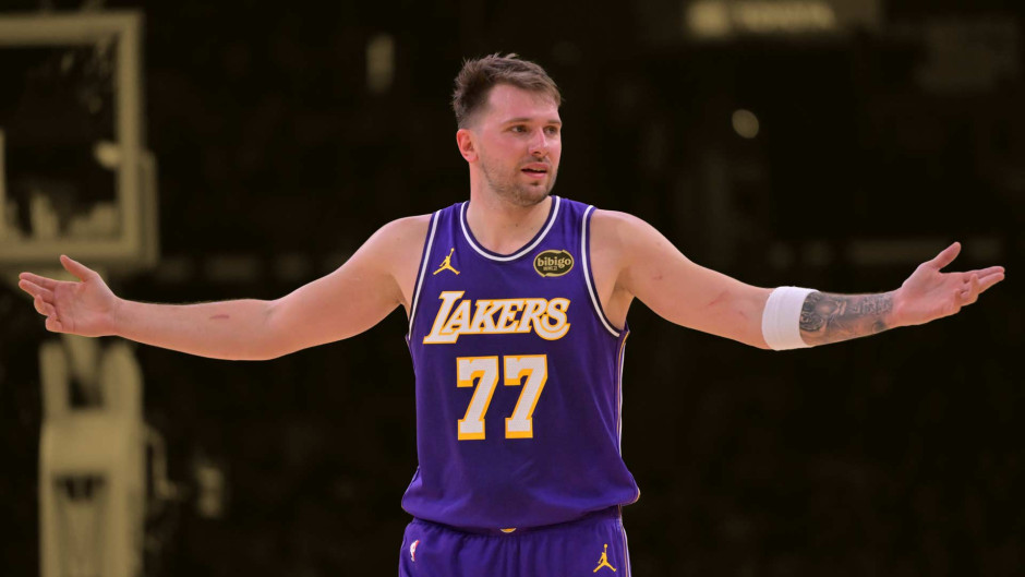 明日NBA常规赛湖人vs独行侠 ESPN预测湖人主场胜率58.8% 独行侠胜率41.2%