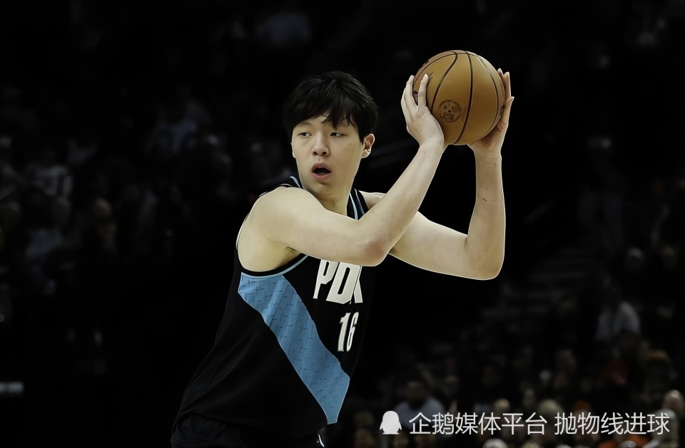 场均2.2分，命中率29.8%，杨瀚森数据低迷，开拓者还会培养吗？