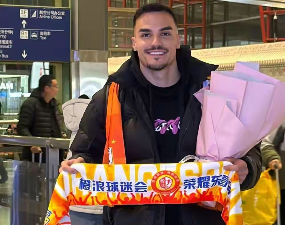 喜忧参半！泰山外援中卫火线到位，足球媒体人：3大优势1点隐患