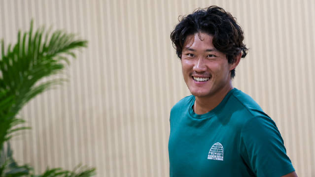 张之臻三枪拍案连克日本球员闯进决赛