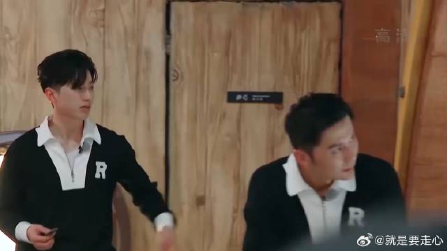 真的太让人捉摸不透了 蔡徐坤突然把李晨撕了，直接懵了！