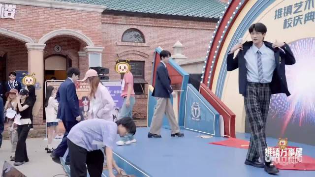 唱跳舞台彩排，金靖刘宇宁张凌赫各有各的笑点，热巴绷不住丨开推