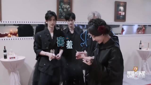 热巴白宇开二倍速磕瓜子，张凌赫：慢点我磕崩过牙丨推理吧