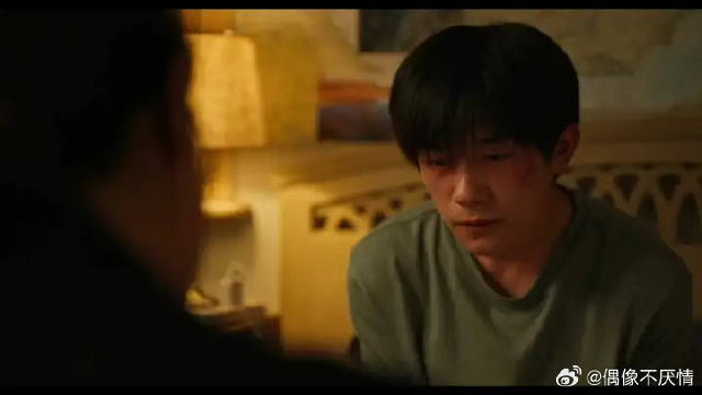 韦一航妈妈把韦一航的病痛带走了