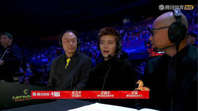 任嘉伦穿唐装解说2026NBA全明星，分享球迷体验