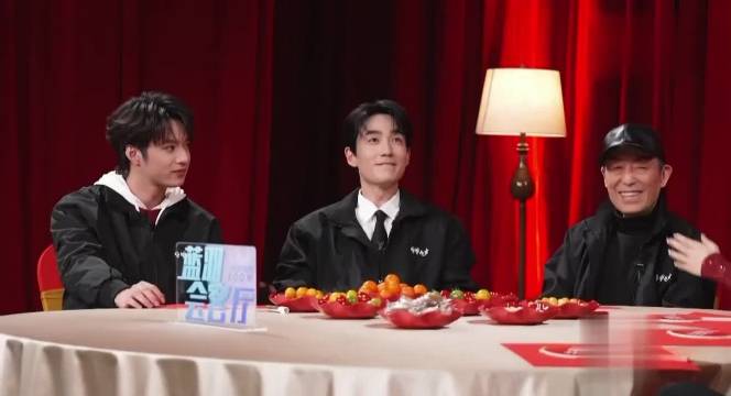 张艺谋导演夸：刘耀文的进步很大