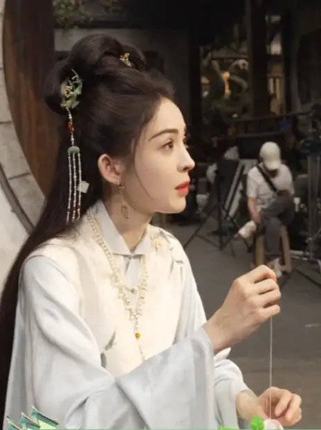 你的“茗门聊天室”发来消息99+