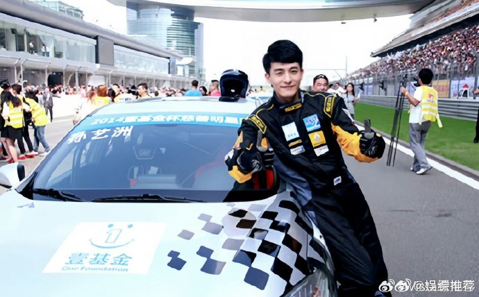 《飞驰人生3》演员集体变身赛车手？韩寒带队真证打擂台！