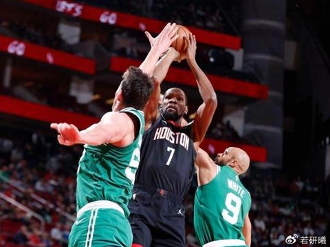 惨败绿军！怀特28+8爆锤火箭，杜兰特仅15+5，他太需要一个哈登了