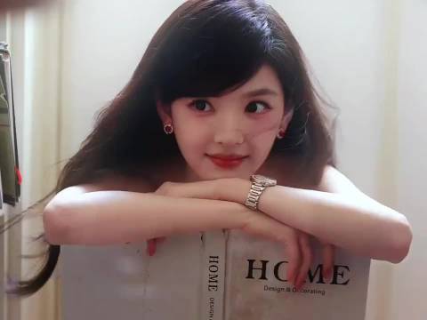 你有多久没有听说过章若楠这个名字了？空窗，还是沉淀？