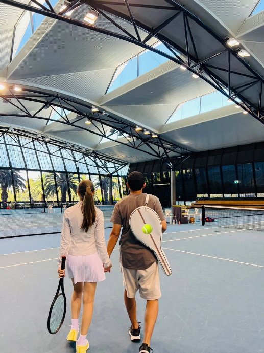 周杰伦昆凌另类过节：网球双打夺冠成最新情人节礼物