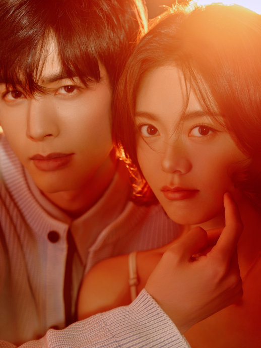 《骄阳似我》与娇兰合作的情人节大片有哪些高甜互动细节？