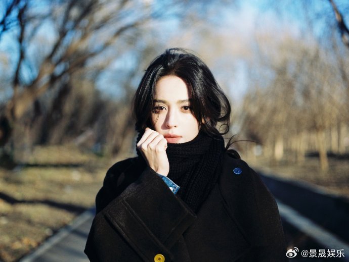 娜扎在情人节发布这组写真是为了宣传什么新作品或商业合作吗？