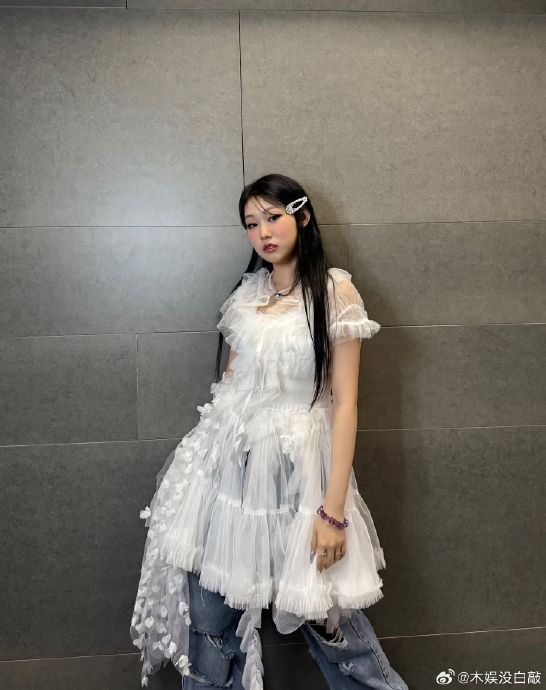 网友对沈佳润从童年到现在的成长蜕变是如何评价的？