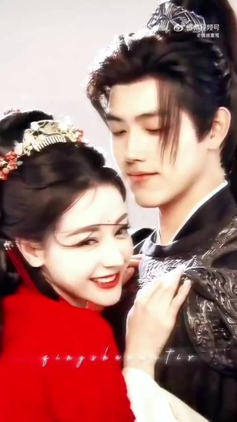 迪丽热巴饰鬼王贺思慕，红衣提灯睥睨众生