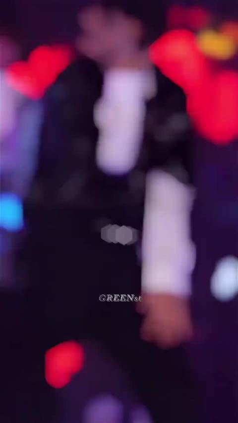 王一博粉丝深夜难眠举头望月思偶像