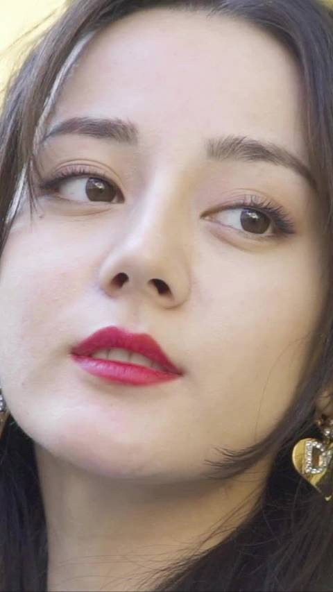 热巴 一字带高跟凉鞋 外拍现场