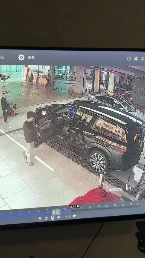 腾势n9 主驾驶车门还没有关上就可以启动车辆并行驶，存在极大的安全隐患