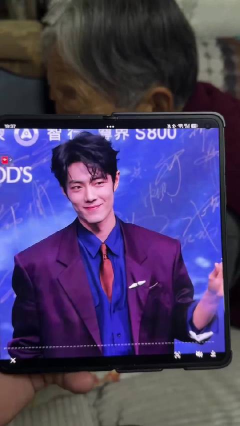 80岁老奶奶只认识肖战王一博哈哈哈哈哈哈