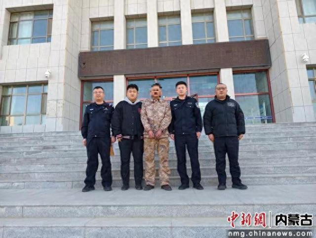 图为工作现场。