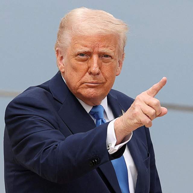 特朗普强令福特号施压伊朗，美海军高层拆台：这艘航母已到极限