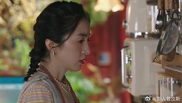 旅游博主宣传云苗村，娜娜瞬间爆火，却一脸慌乱