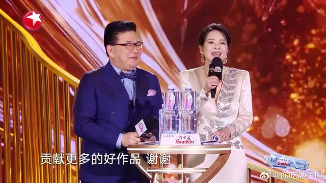 孟子义李昀锐做可爱表情，下秒俩人默契比耶，也太甜了