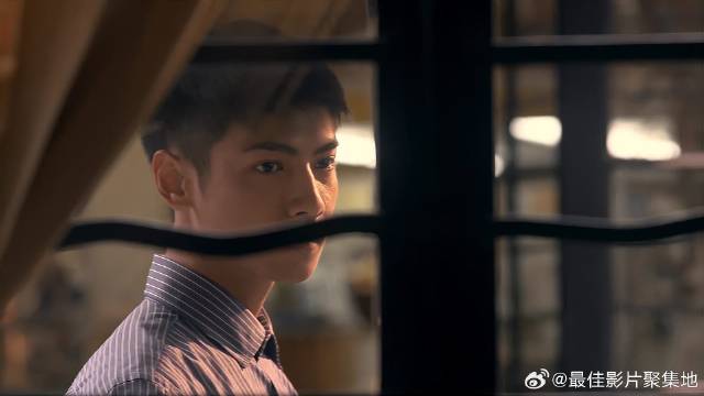 何以琛去律所实习，哪料竟遇到赵默笙，瞬间楞在原地