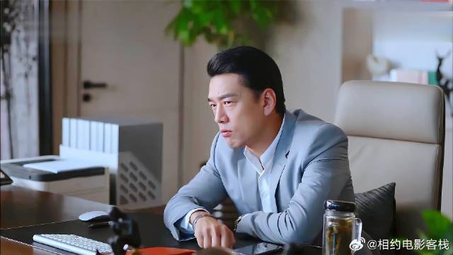 叶鹿鸣横着小歌，助理还以她为恋情进展的不顺利