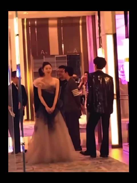 白敬亭宋轶恋情风波持续，女方多平台换情侣背景