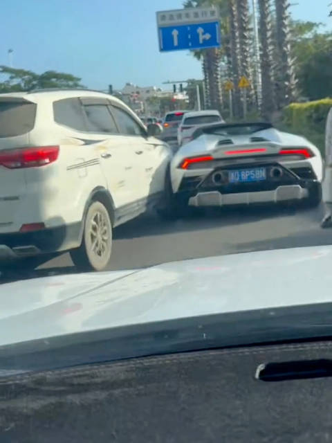 Suv车主这年过的估计要不咋样了