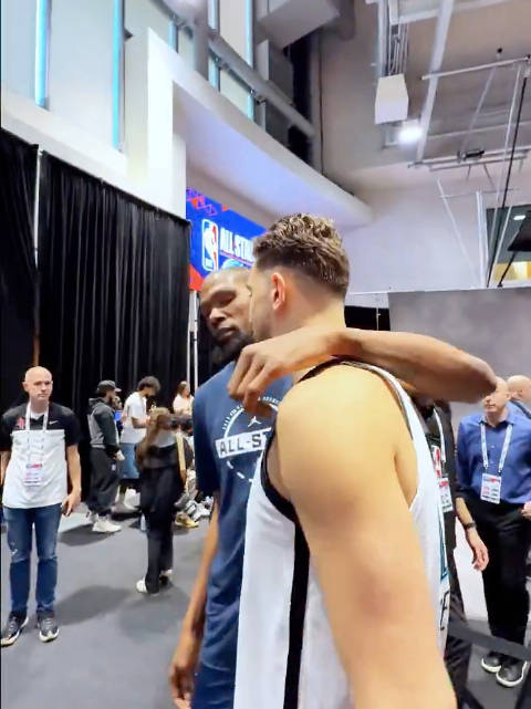 全明星定妆拍摄，申京说明天要痛扁KD