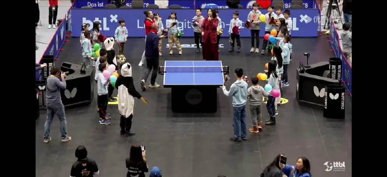 恭喜中国年 熊猫 现场氛围太好了吧！