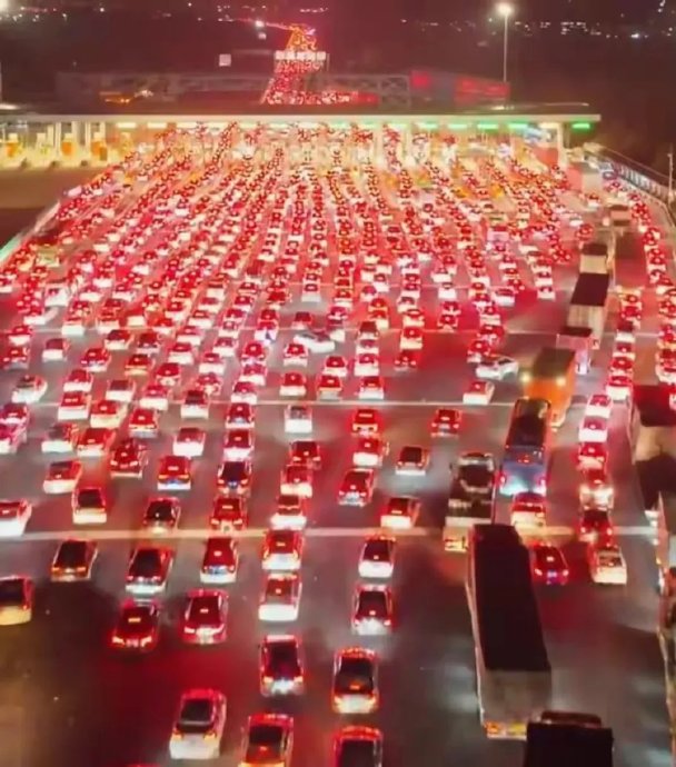 车主上演高速版“时间管理”：慢开12小时，卡点省下600元通行费