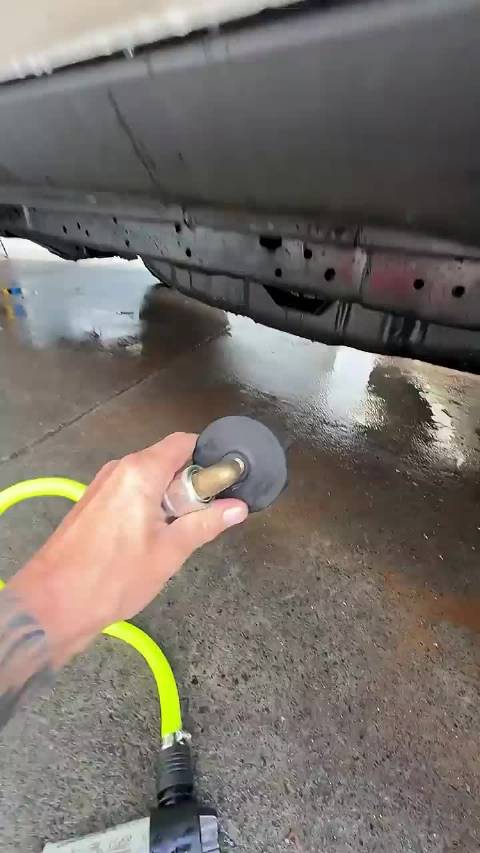 你们玩完泥巴霍霍玩水，都洗不洗大梁的？里头存上泥平时可会吸水，容易生锈的