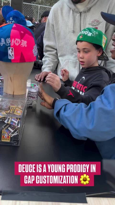 父子缺席全明星周末，现身波士顿街头球迷活动