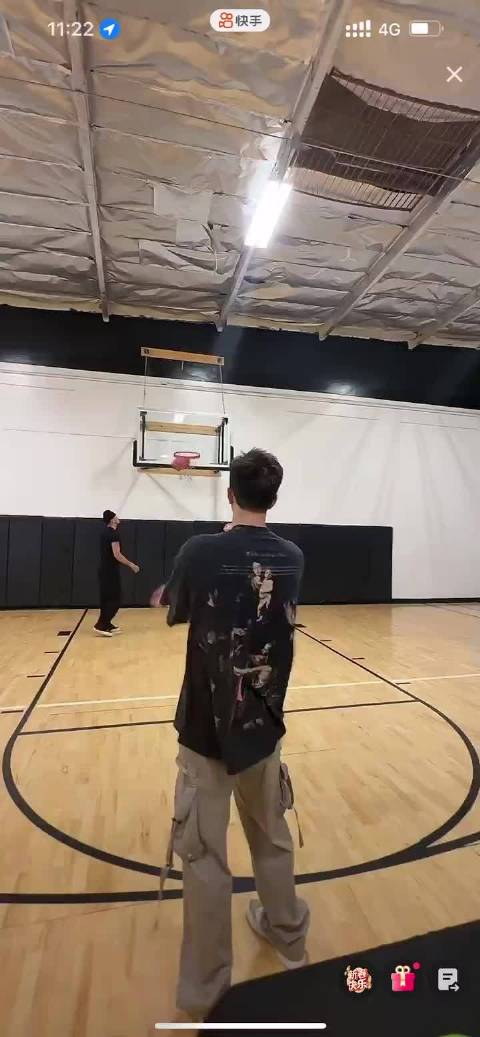 郭艾伦三分球对决胜林书豪